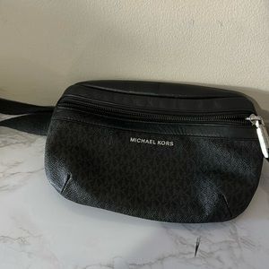 Michael Kors Fanny bag